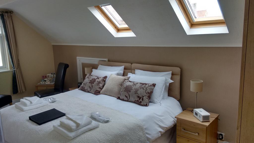 Cleave Court Guest House Llandudno Extérieur photo