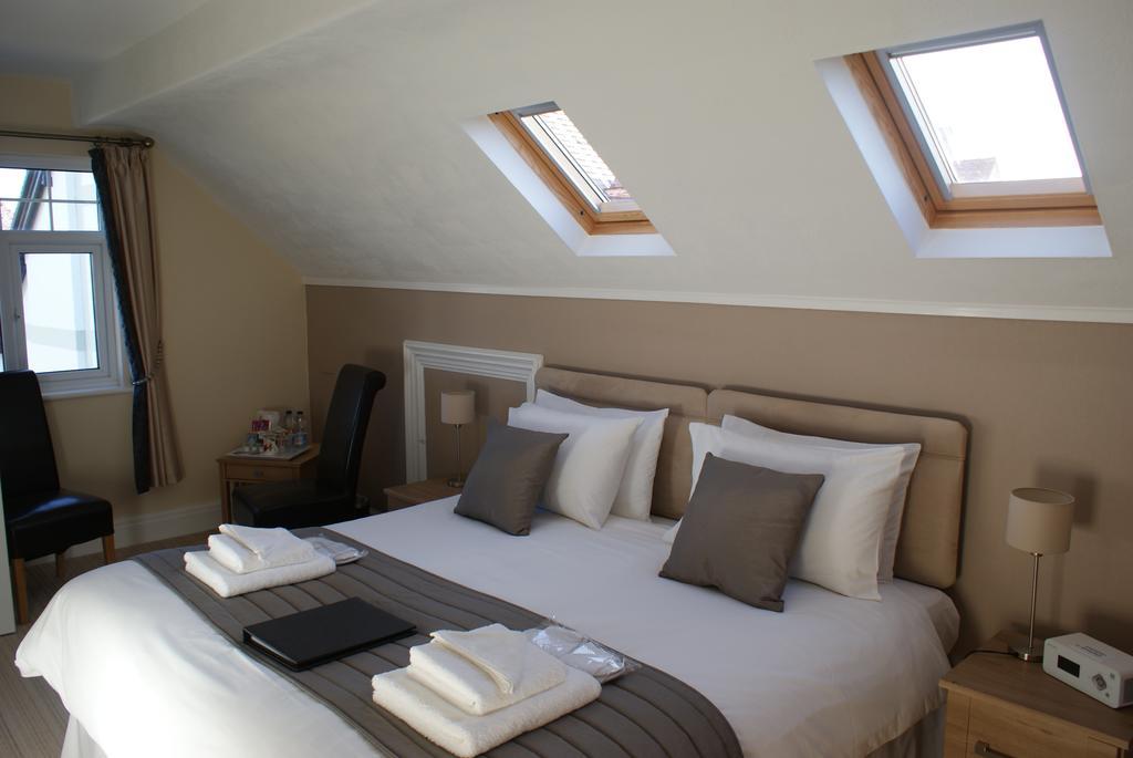 Cleave Court Guest House Llandudno Extérieur photo