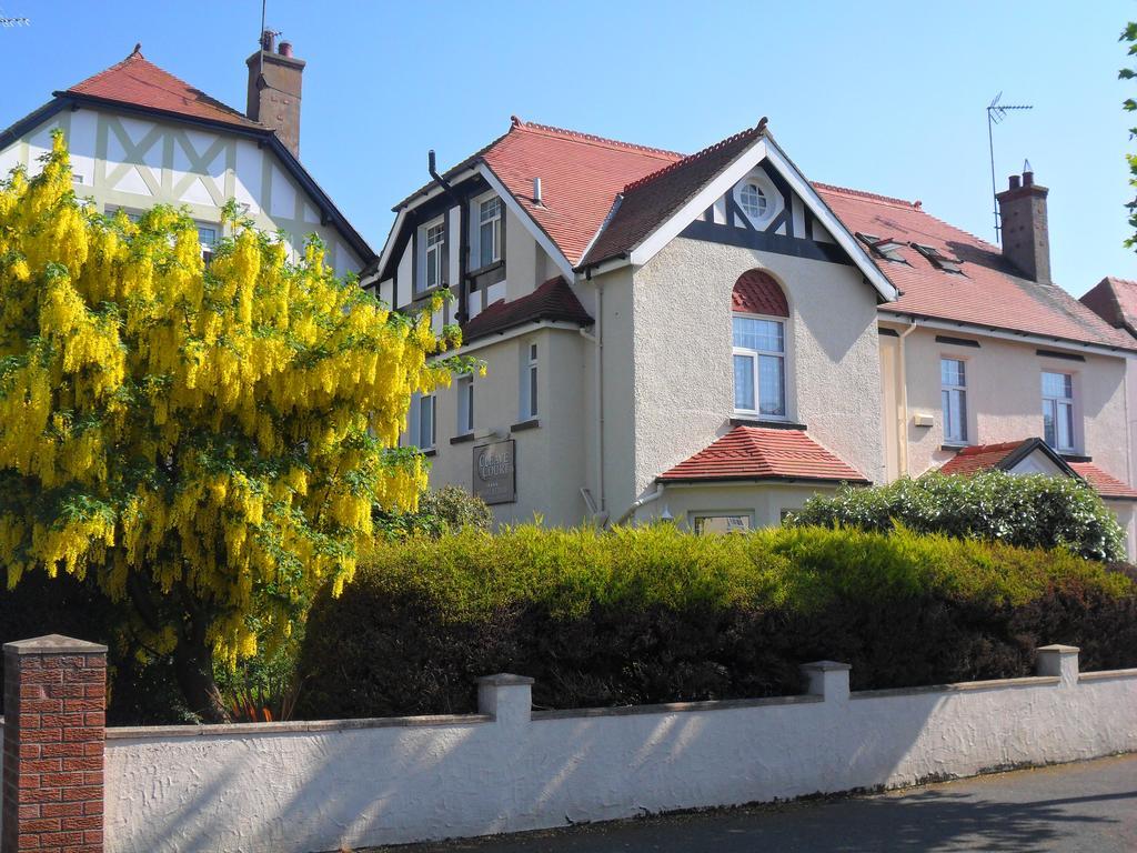 Cleave Court Guest House Llandudno Extérieur photo