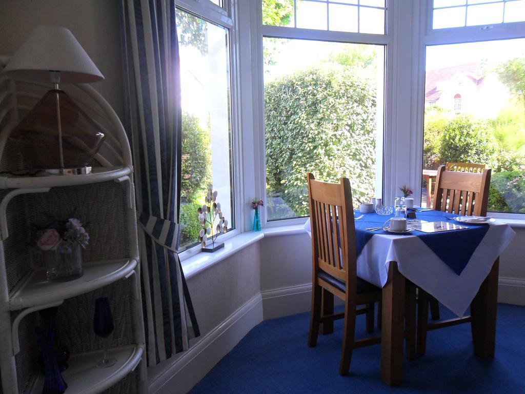 Cleave Court Guest House Llandudno Extérieur photo