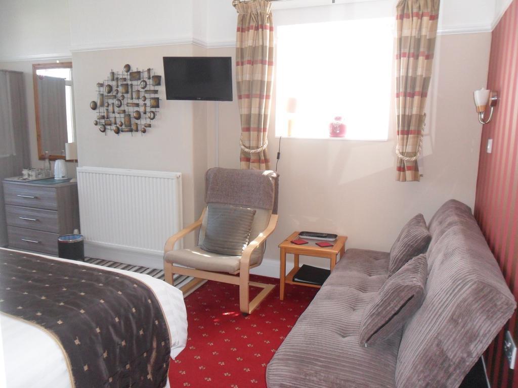 Cleave Court Guest House Llandudno Extérieur photo