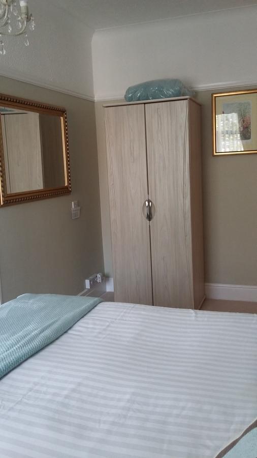 Cleave Court Guest House Llandudno Extérieur photo