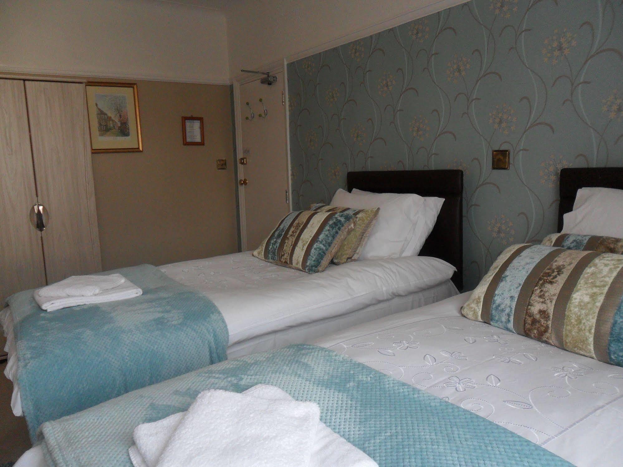 Cleave Court Guest House Llandudno Extérieur photo